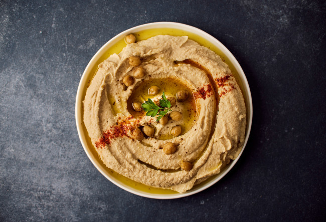 Healthy nut-free snacks - Hummus